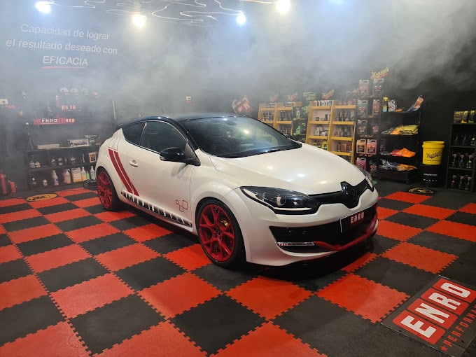 detallado de coches mos