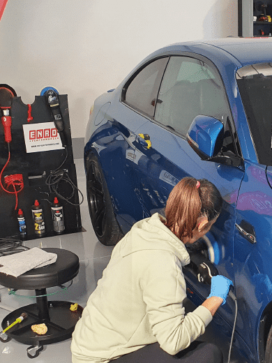 detallado de coches mos